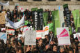 more than 25,000 gather in the square